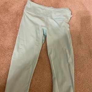 Lululemon cropped yoga pants